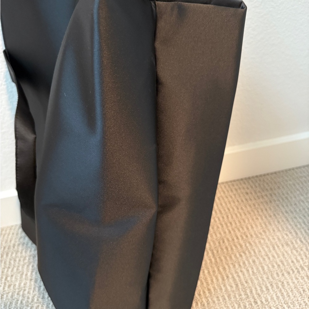 Victoria's Secret Black Sparkly Tote Bag with Rhinestone Design NWT - Picture 3 of 3